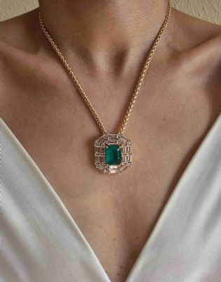 Conjunto colar e brinco cristais transparentes e verdes banhado a ouro 18k
