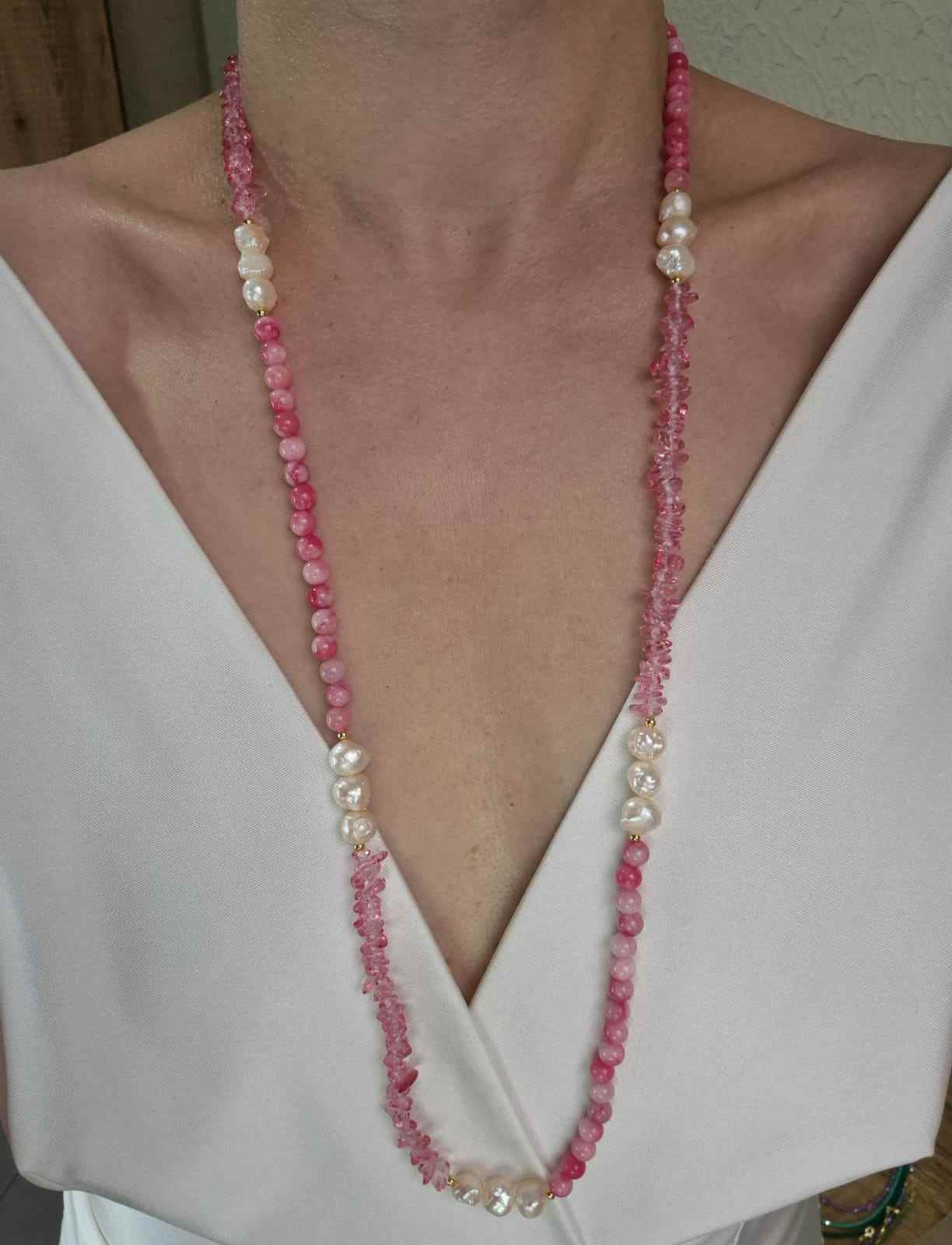 Colar longo quartzo cherry e pérolas barrocas