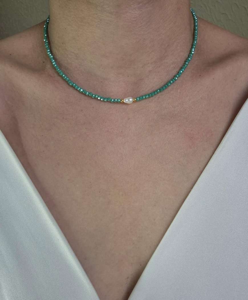 Chocker cristais verde lux e pérola