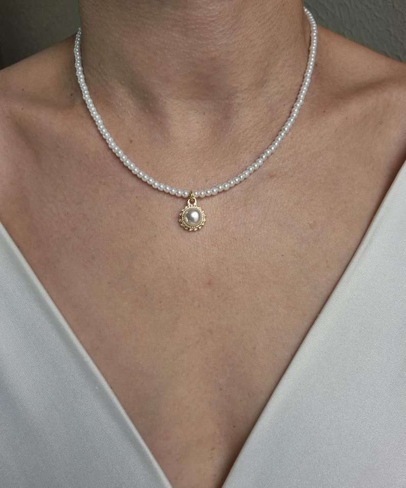 Chocker pérolas e pingente redondo com pérola