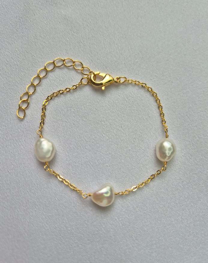 Pulseira pérolas água doce banhada a ouro 18k