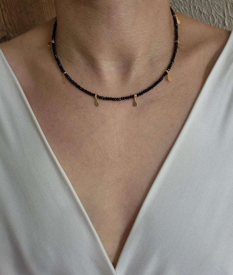 Chocker cristais pretos e gotas banhadas a ouro 18k