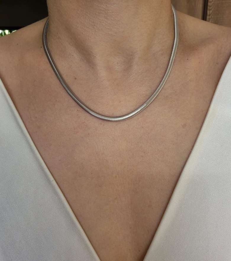 Colar malha banhado a ródio