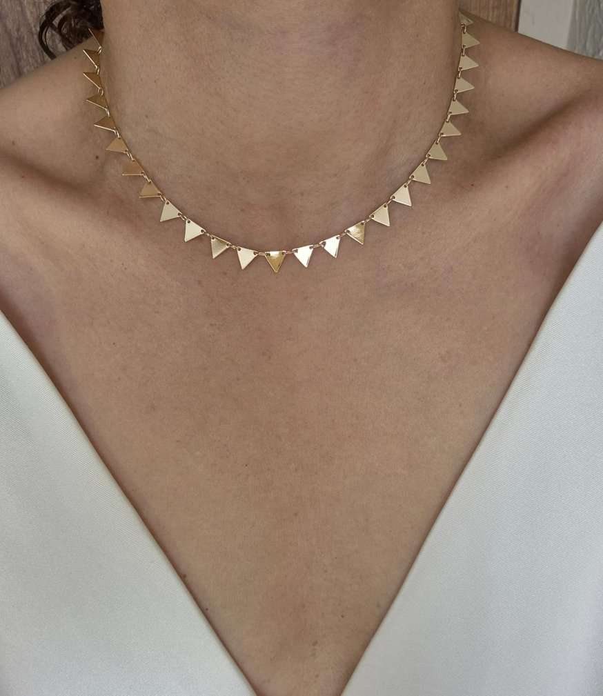 Chocker triangulos banhada a ouro 18k