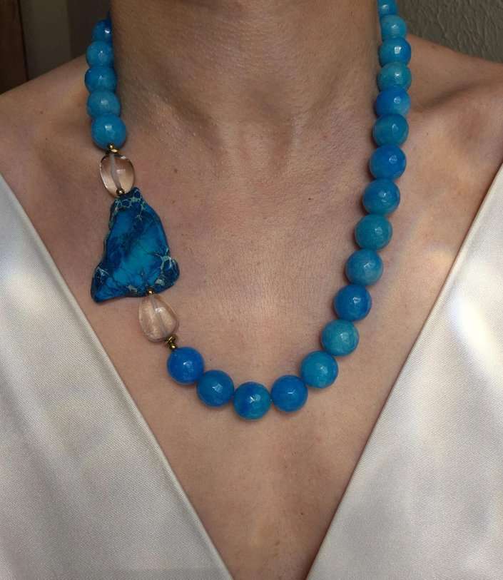 Colar pedras azuis e mix pedras