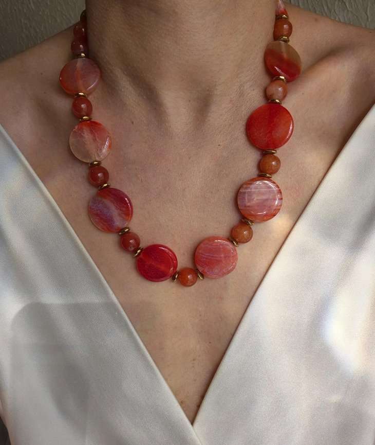 Colar ágatas laranjas redondas