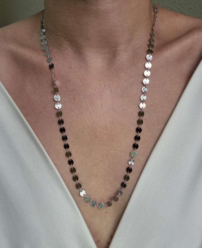 Colar longo moedas banhado a ródio