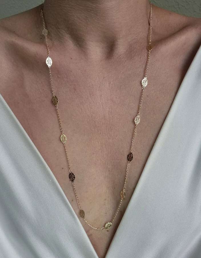 Colar longo corrente e folhas banhado a ouro 18k