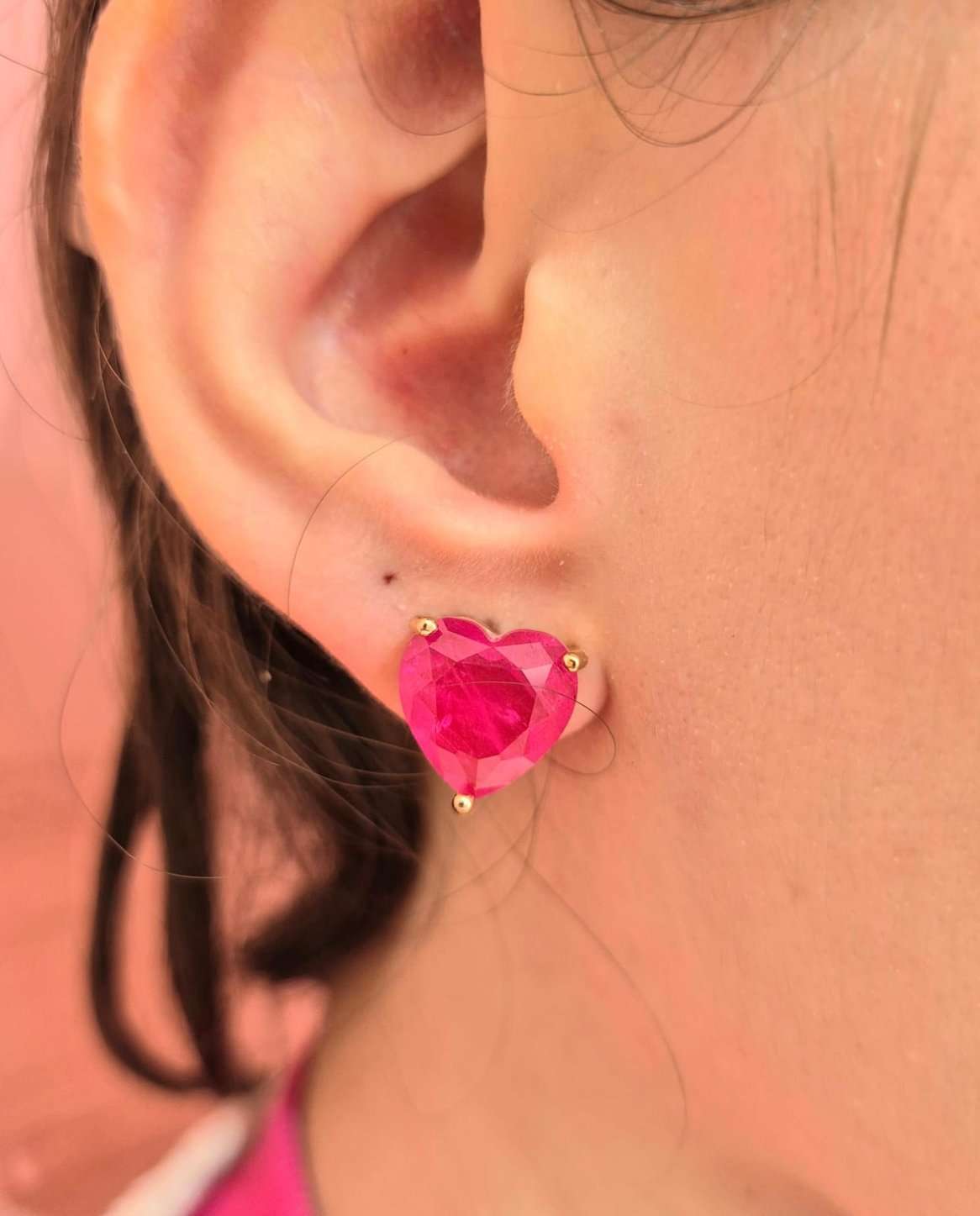Brinco coração cristal fusion pink banhado a ouro 18k