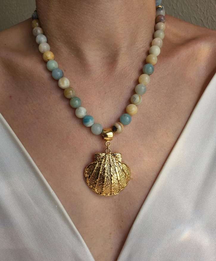Colar amazonita e pingente concha