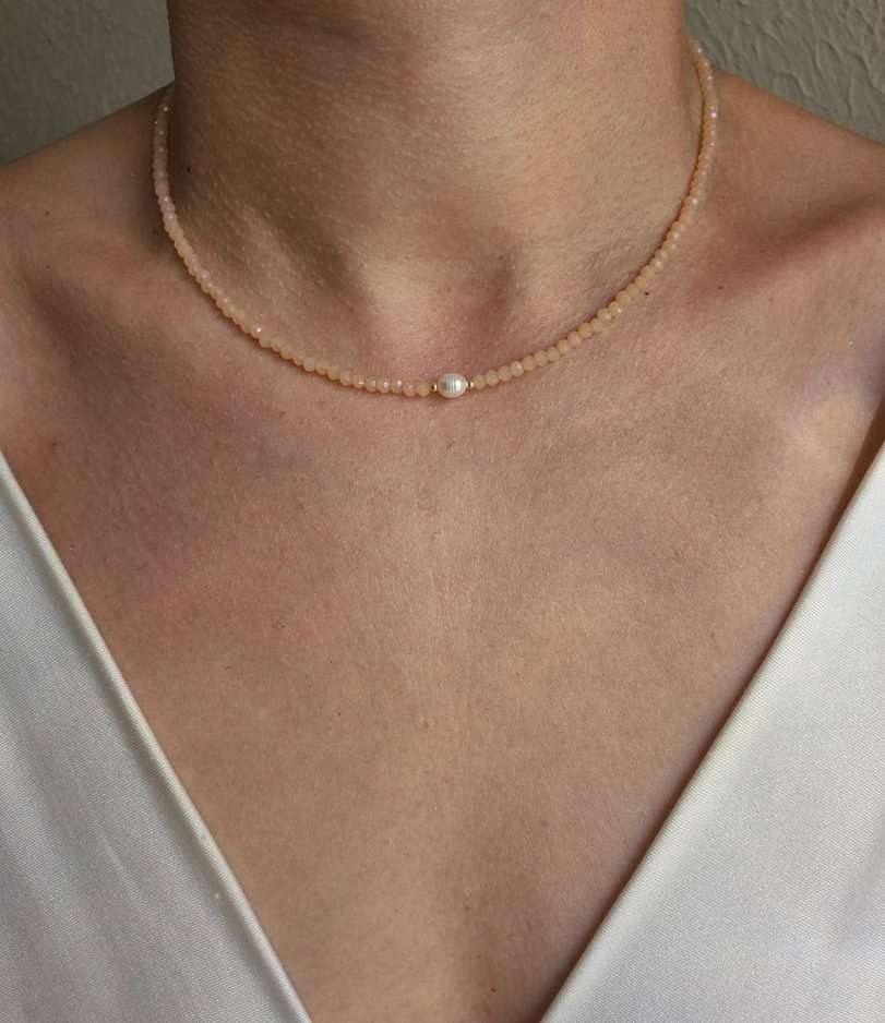 Chocker cristais nude e pérola