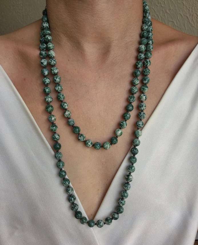 Colar longo jaspe verde