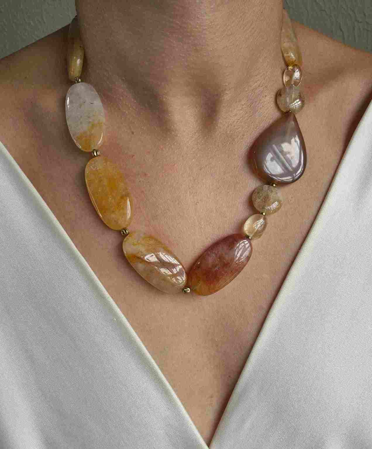 Colar mix pedras tons de bege