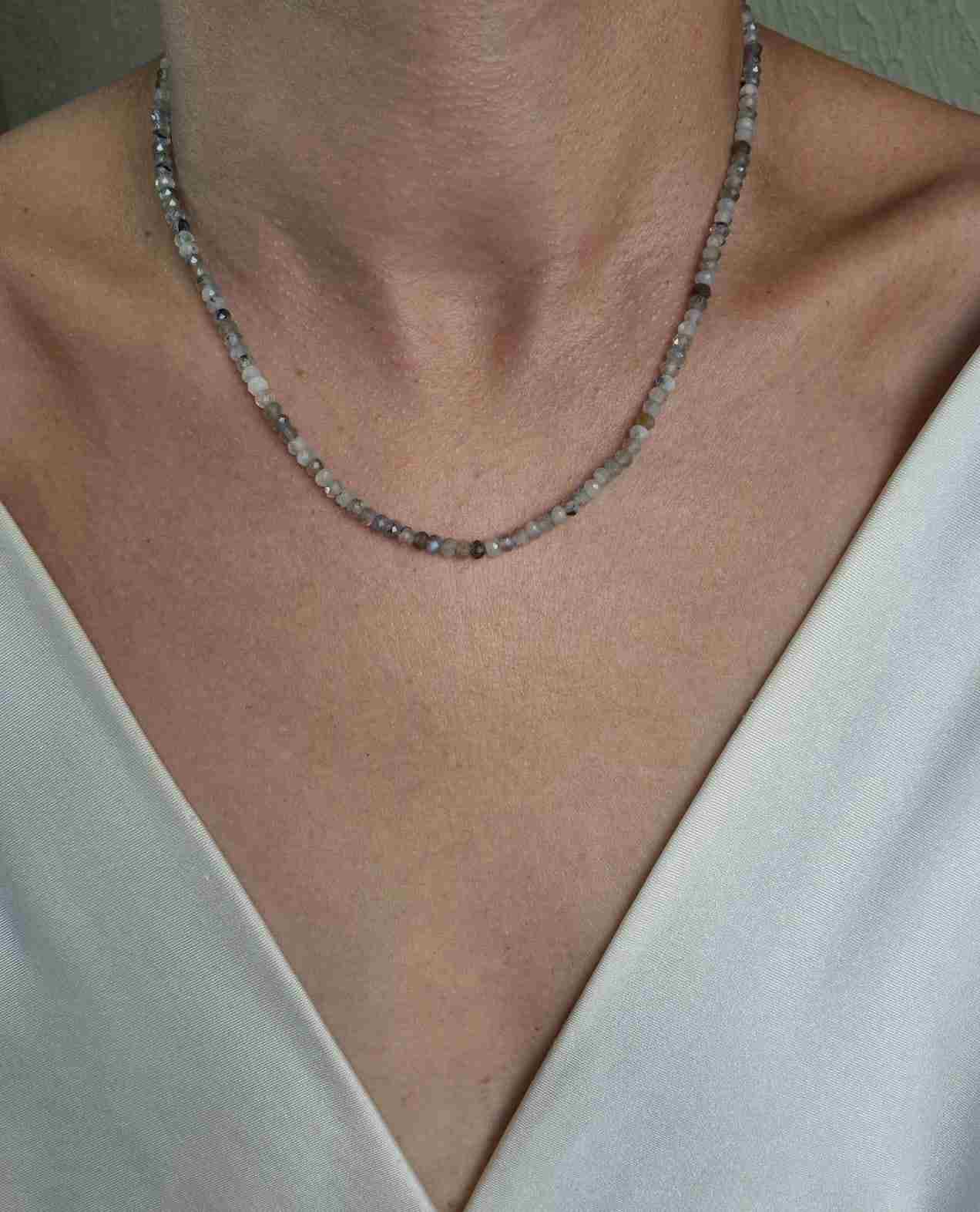 Colar labradoritas rondel facetadas