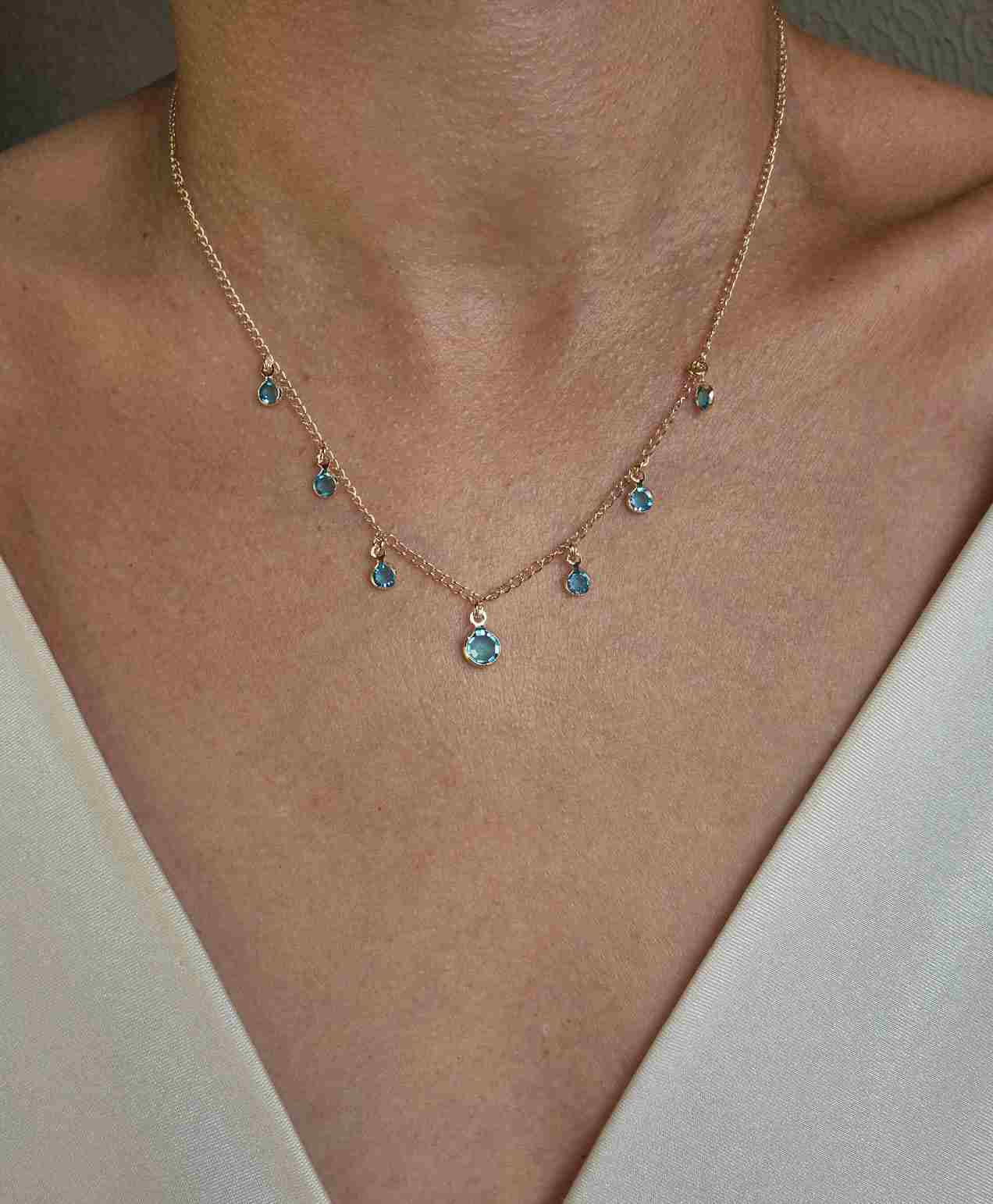 Colar corrente pingentes cristais azuis banhada a ouro 18k