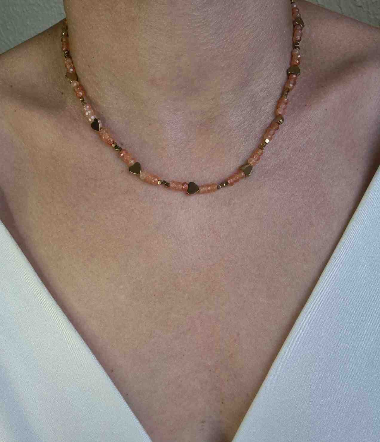 Colar jade laranja e corações hematita