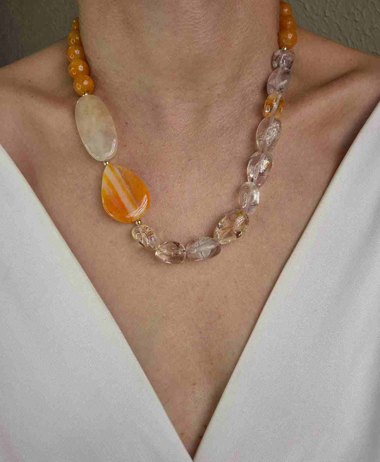 Colar mix quartzo transparente jade e ágata amarela
