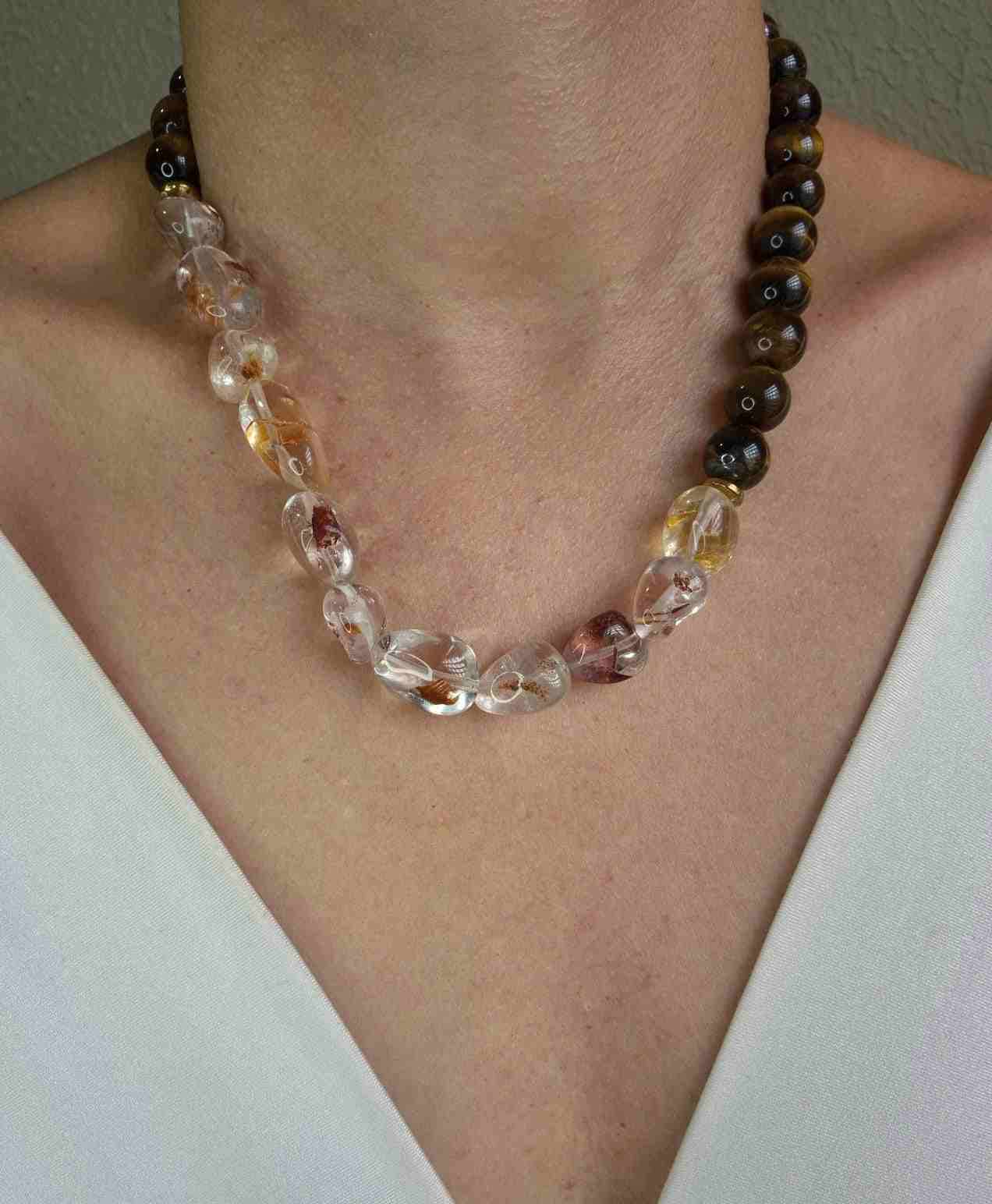 Colar mix olho de tigre com quartzo transparente