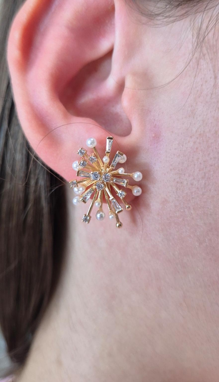 Brinco pontas cravejadas  banhado a ouro 18k