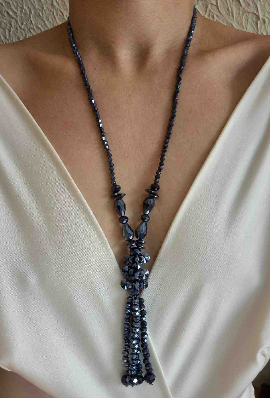 Colar longo cristais grafite com tassel