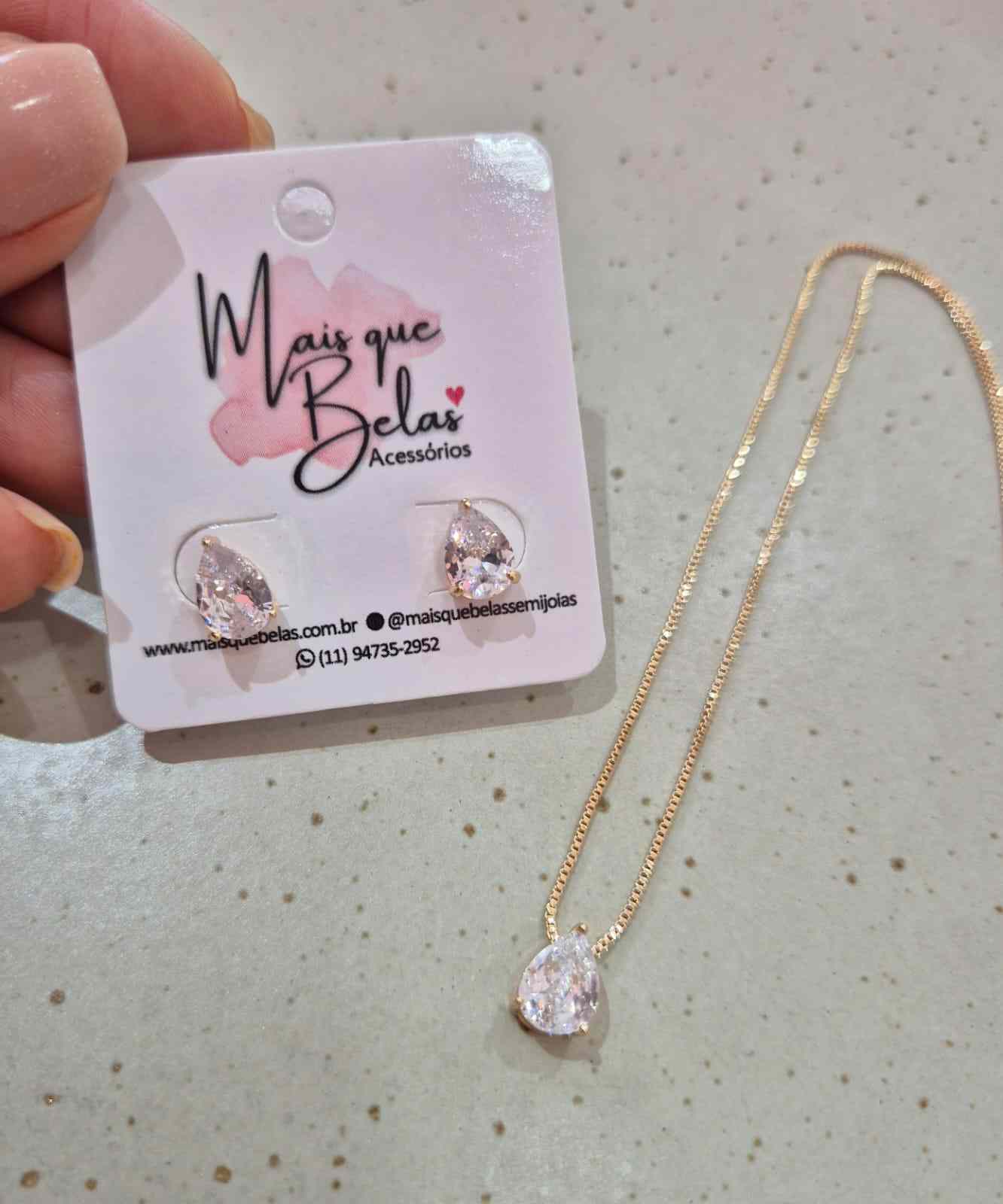 Conjunto colar e brinco gotinha banhado a ouro 18k