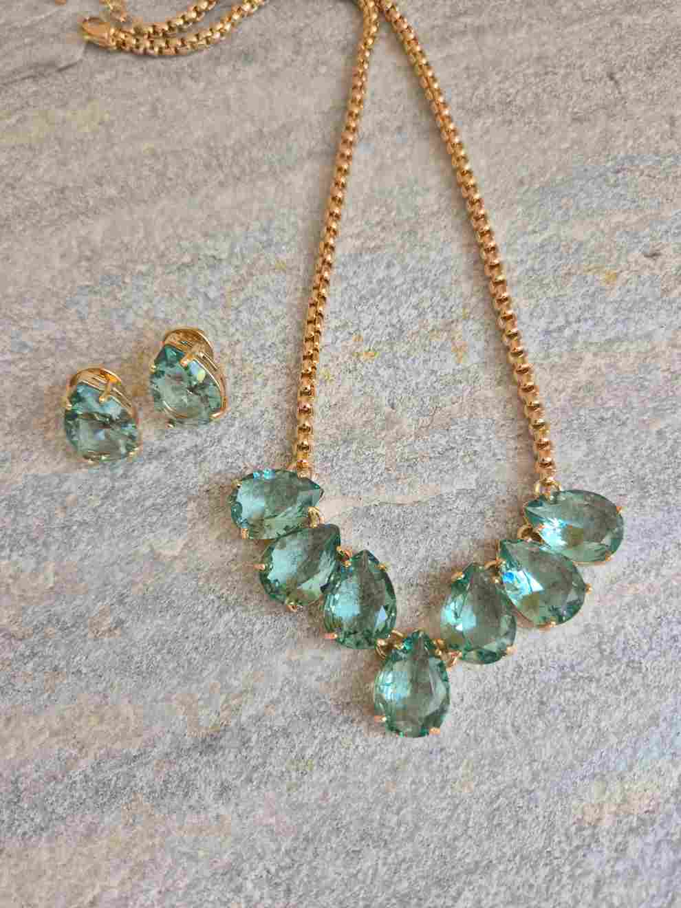 Conjunto colar e brinco cristais azuis banhado a ouro 18k