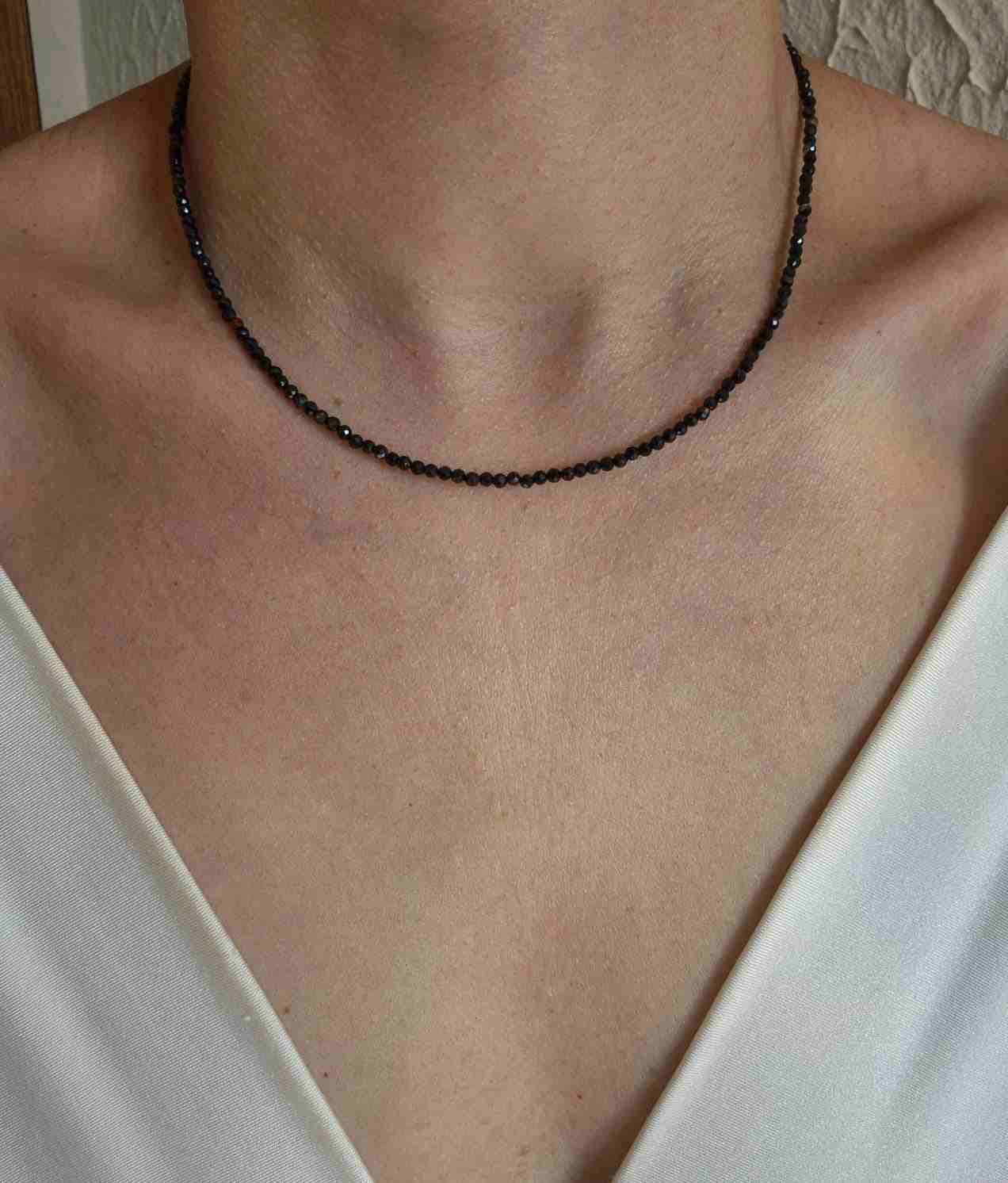 Chocker ágatas pretas facetadas