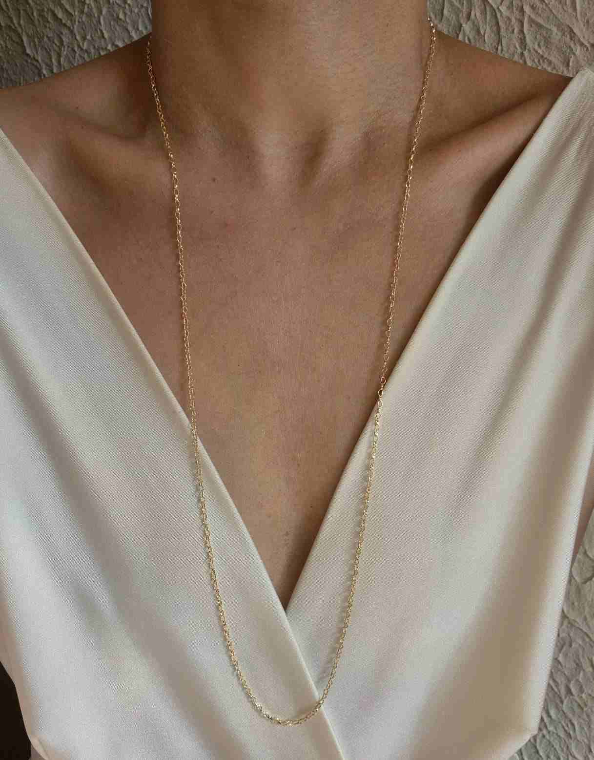 Colar longo corrente corações 80cm banhado a ouro 18k
