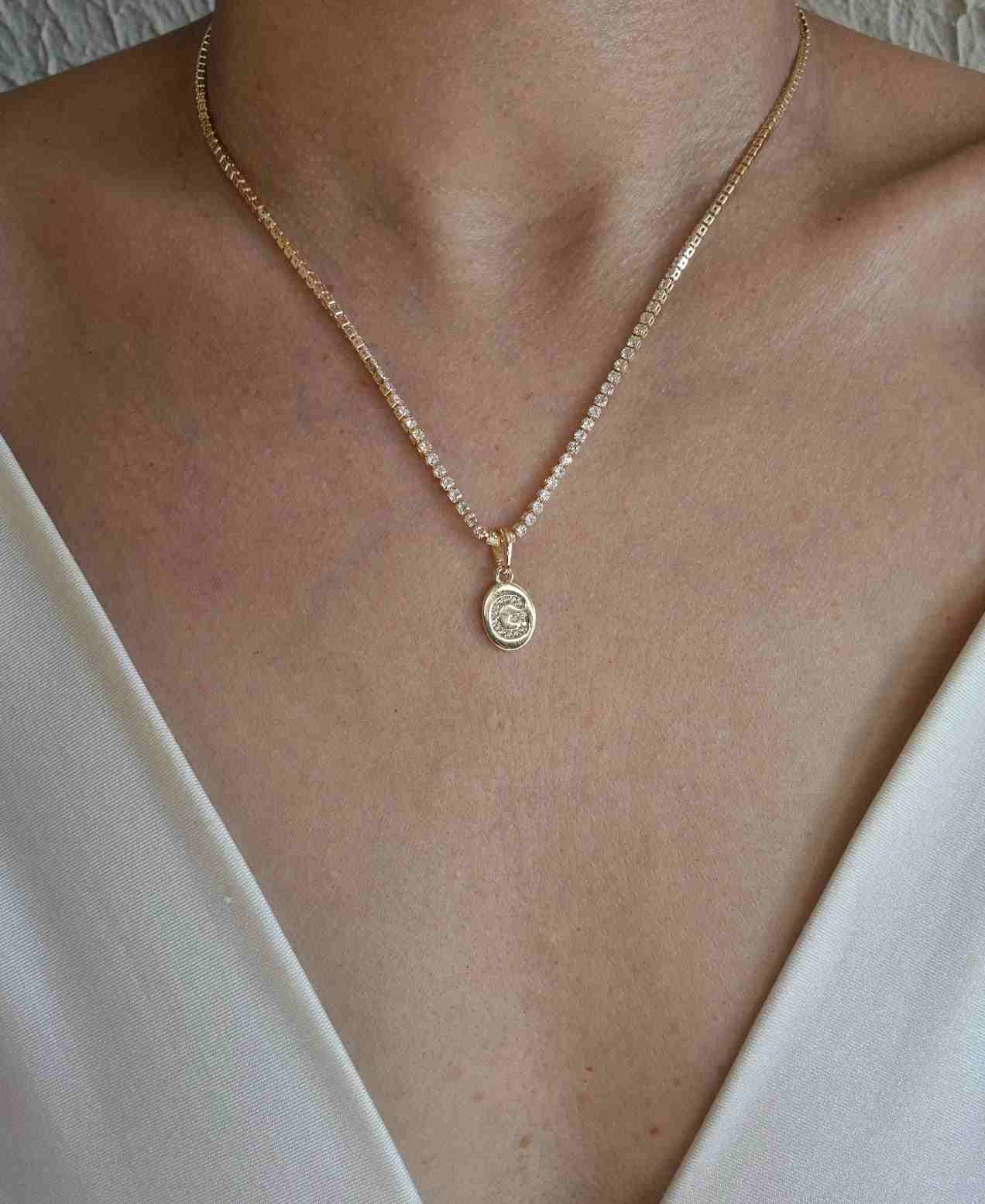 Colar riviera pingentes plaquinha inicial G banhado a ouro 18k