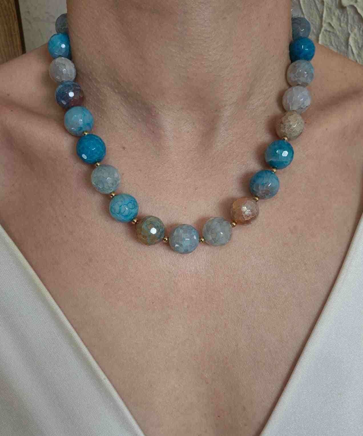 Colar  ágata azul facetada