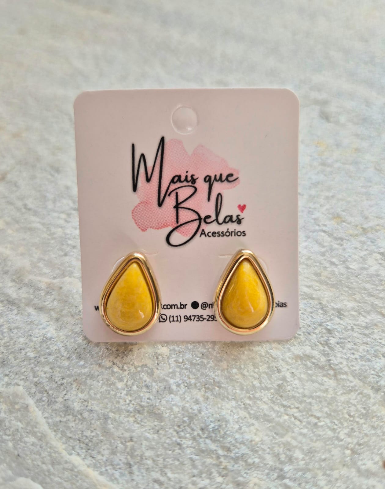 Brinco gota jaspe amarelo banhado a ouro 18k