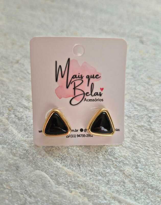 Brinco triangulo ágata preta banhado a ouro 18k