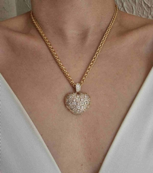 Conjunto colar e brinco coração cravejado banhado a ouro 18k